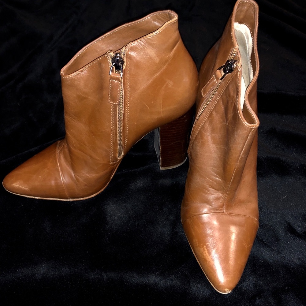 Camel/tan/brown pointed toe leather ankle booties